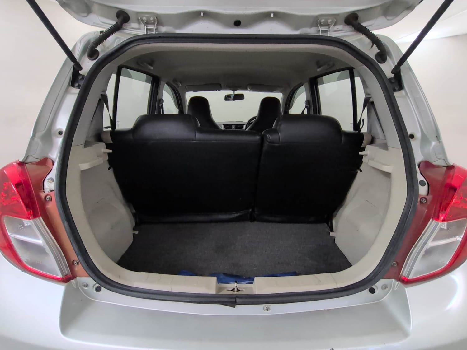 Used 2019 Maruti Suzuki Celerio ZXi AMT Petrol Automatic interior DICKY INSIDE VIEW