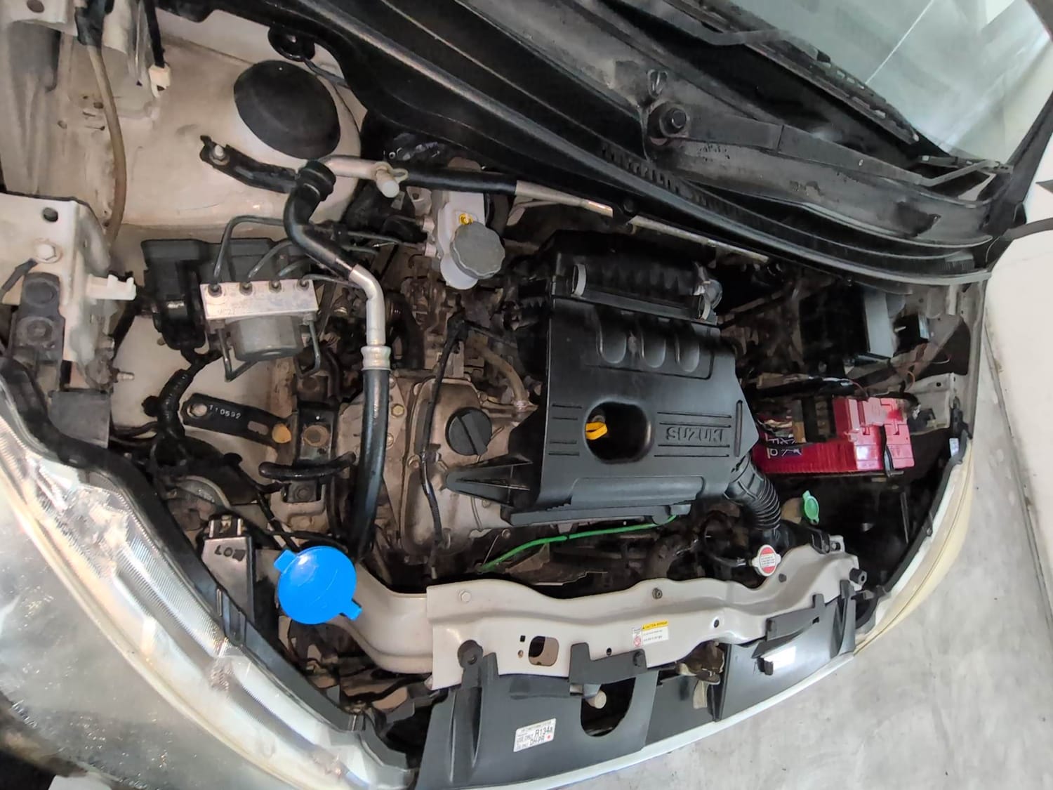 Used 2019 Maruti Suzuki Celerio ZXi AMT Petrol Automatic engine ENGINE RIGHT SIDE VIEW