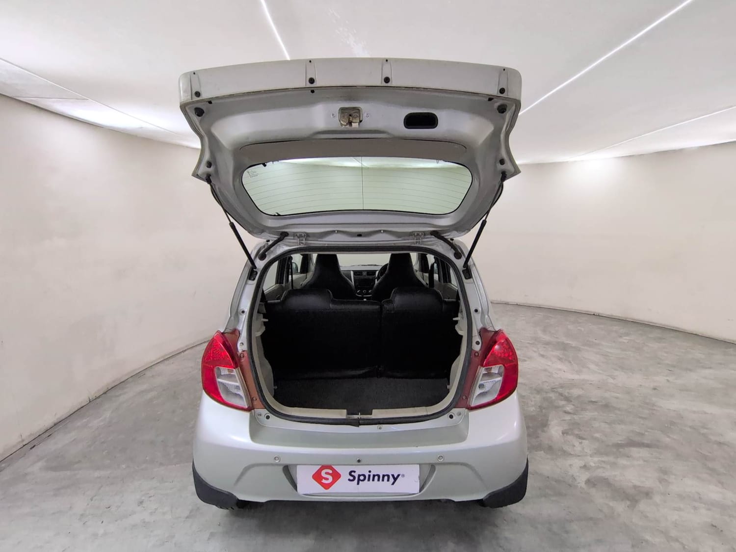 Used 2019 Maruti Suzuki Celerio ZXi AMT Petrol Automatic interior DICKY DOOR OPEN VIEW