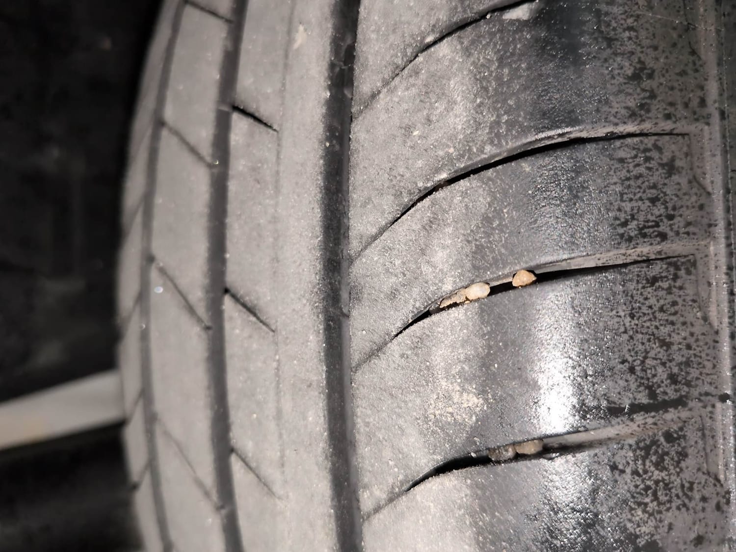 Used 2025 Maruti Suzuki Dzire ZXi AMT Petrol Automatic tyres RIGHT REAR TYRE TREAD VIEW