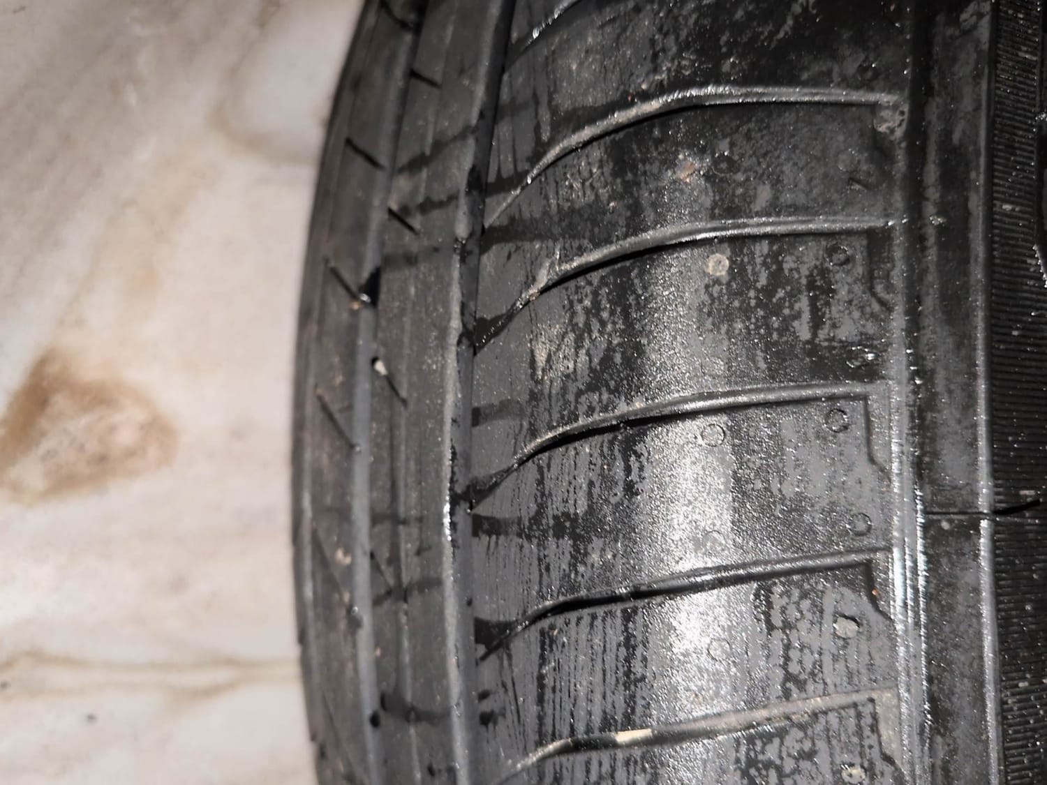 Used 2025 Maruti Suzuki Dzire ZXi AMT Petrol Automatic tyres SPARE TYRE VIEW