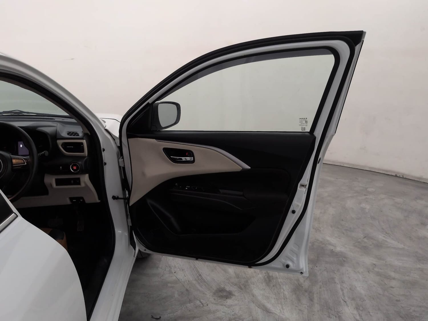 Used 2025 Maruti Suzuki Dzire ZXi AMT Petrol Automatic interior RIGHT FRONT DOOR OPEN VIEW
