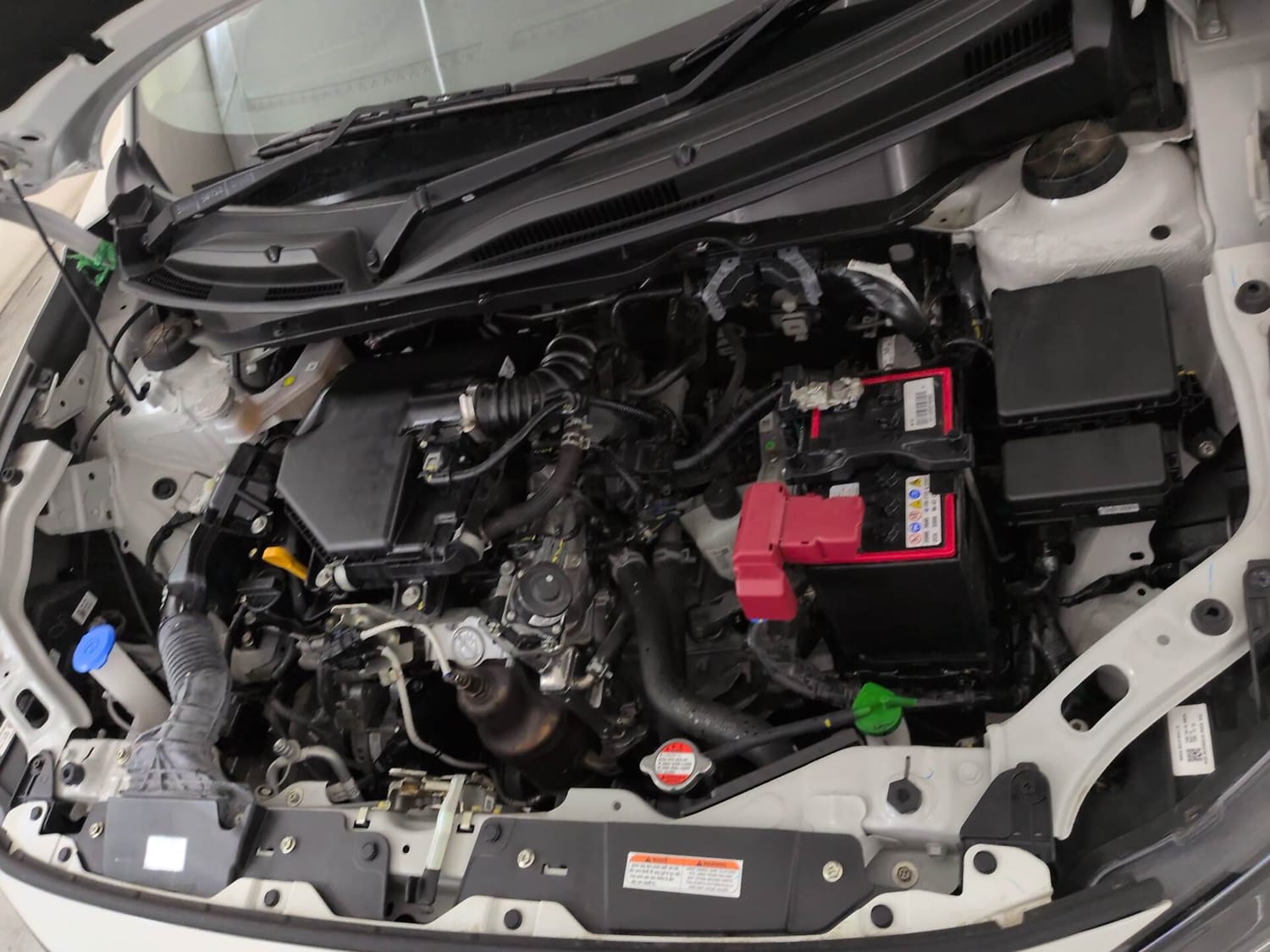 Used 2025 Maruti Suzuki Dzire ZXi AMT Petrol Automatic engine ENGINE LEFT SIDE VIEW