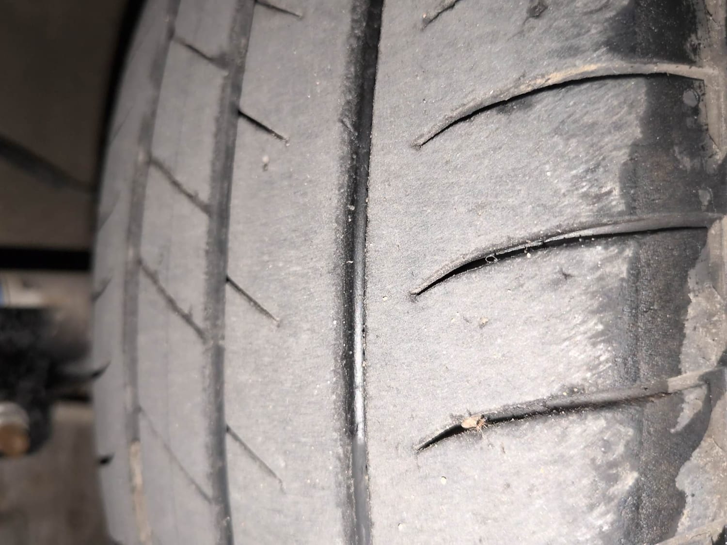 Used 2025 Maruti Suzuki Dzire ZXi AMT Petrol Automatic tyres LEFT FRONT TYRE TREAD VIEW