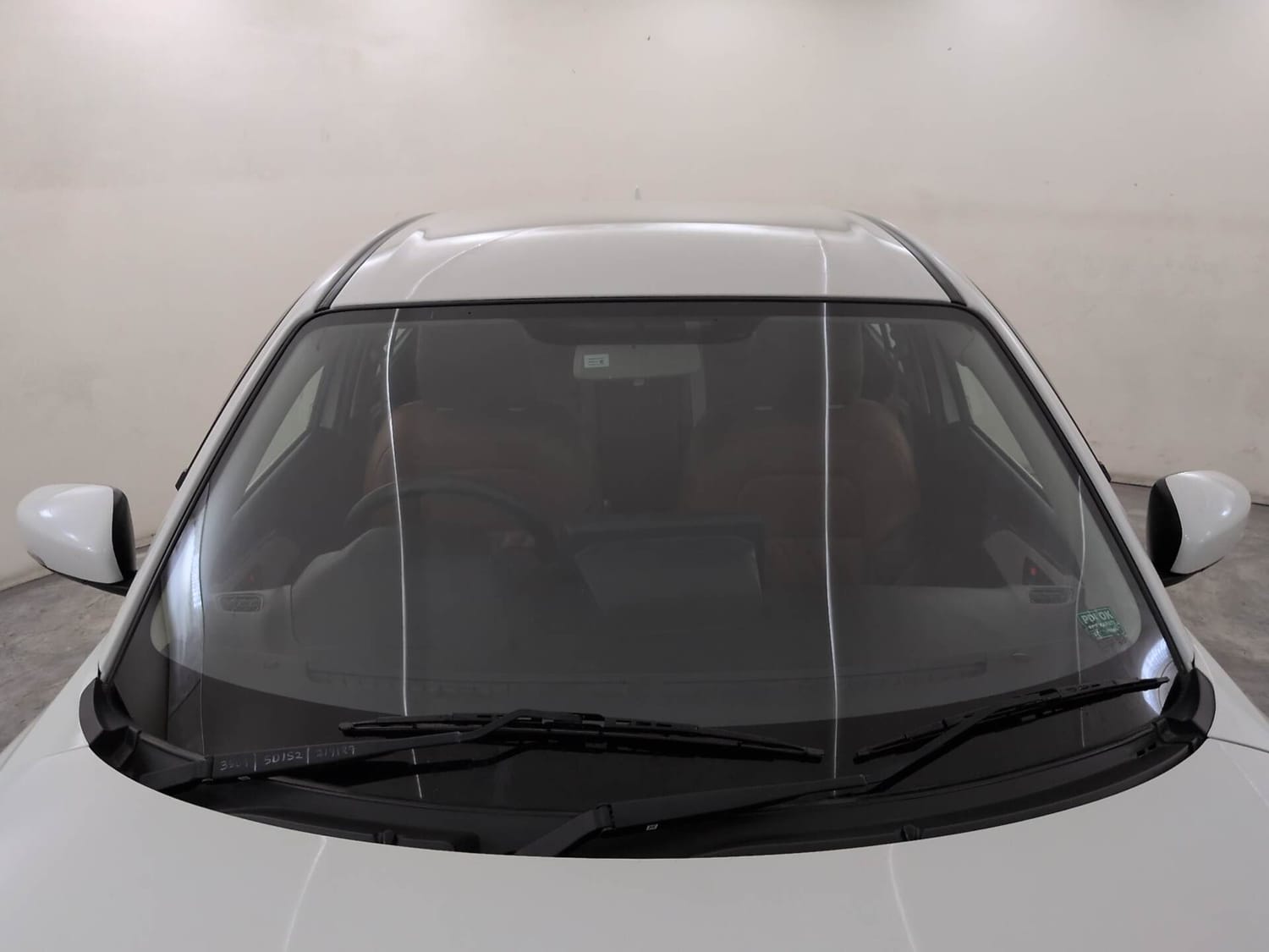 Used 2025 Maruti Suzuki Dzire ZXi AMT Petrol Automatic exterior FRONT WINDSHIELD VIEW