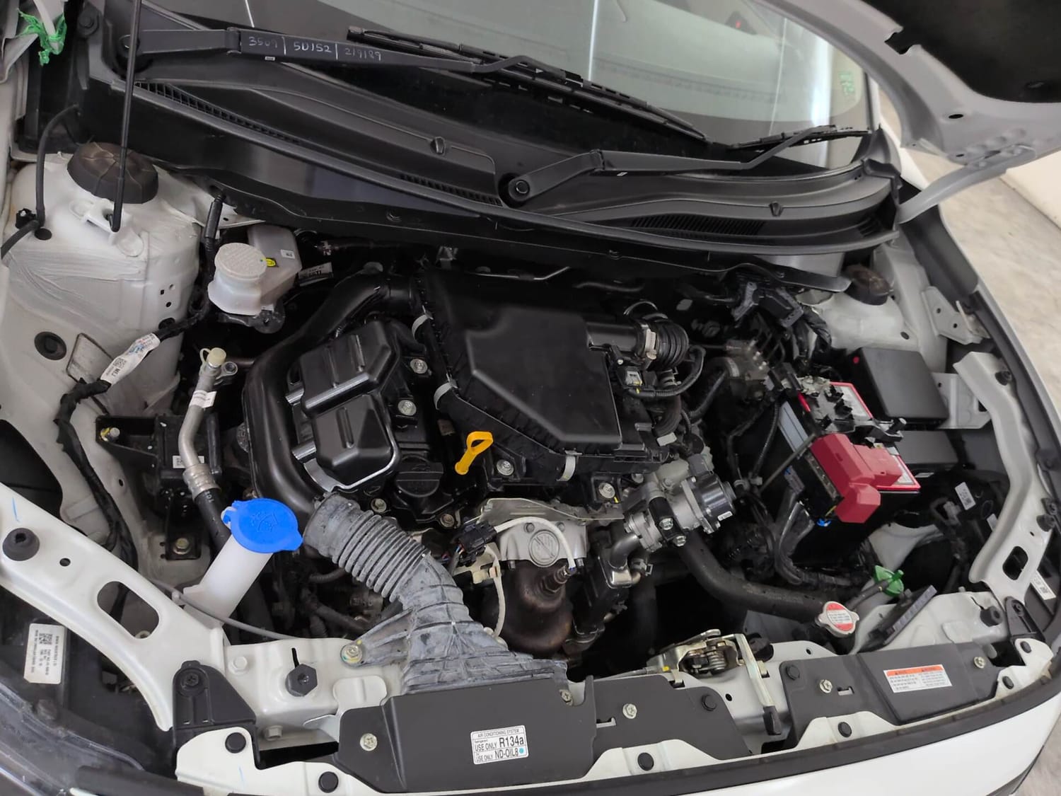 Used 2025 Maruti Suzuki Dzire ZXi AMT Petrol Automatic engine ENGINE RIGHT SIDE VIEW