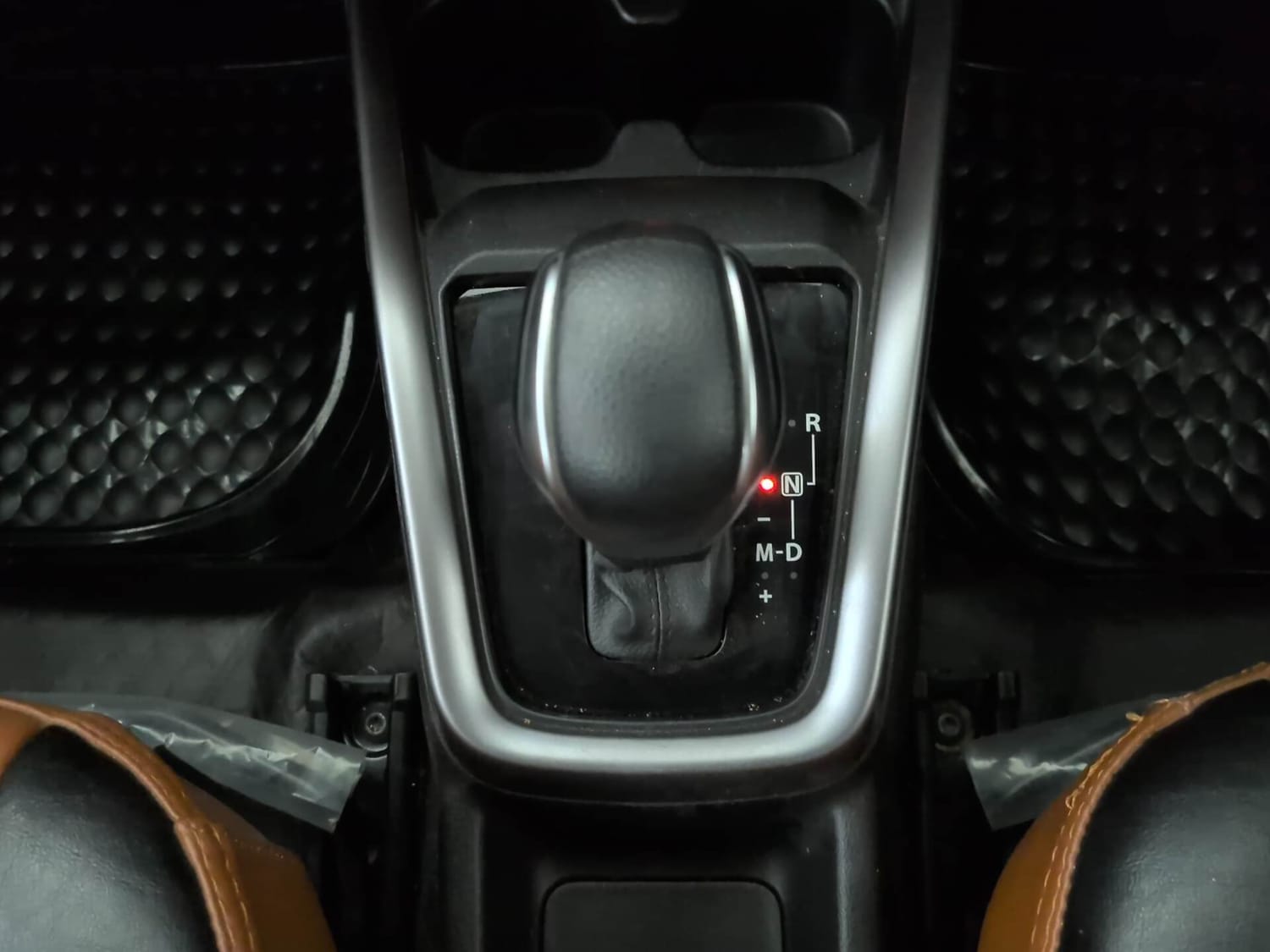 Used 2025 Maruti Suzuki Dzire ZXi AMT Petrol Automatic interior GEAR  KNOB VIEW