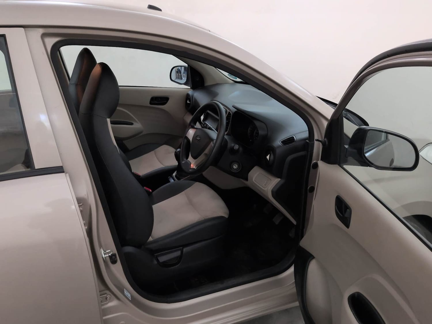 Used 2021 Hyundai Santro Era Executive Petrol Manual interior RIGHT SIDE FRONT DOOR CABIN VIEW