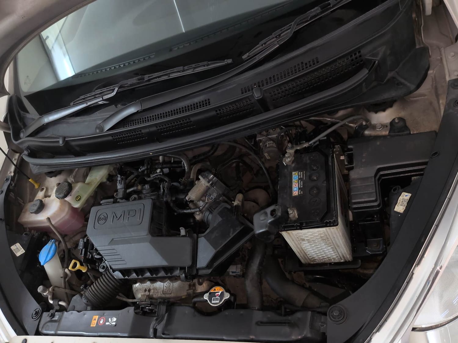 Used 2021 Hyundai Santro Era Executive Petrol Manual engine ENGINE LEFT SIDE VIEW
