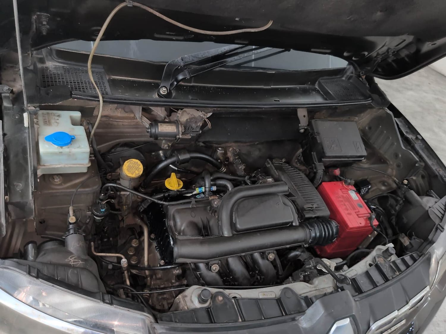 Used 2016 Renault Kwid RXT Petrol Manual engine ENGINE RIGHT SIDE VIEW