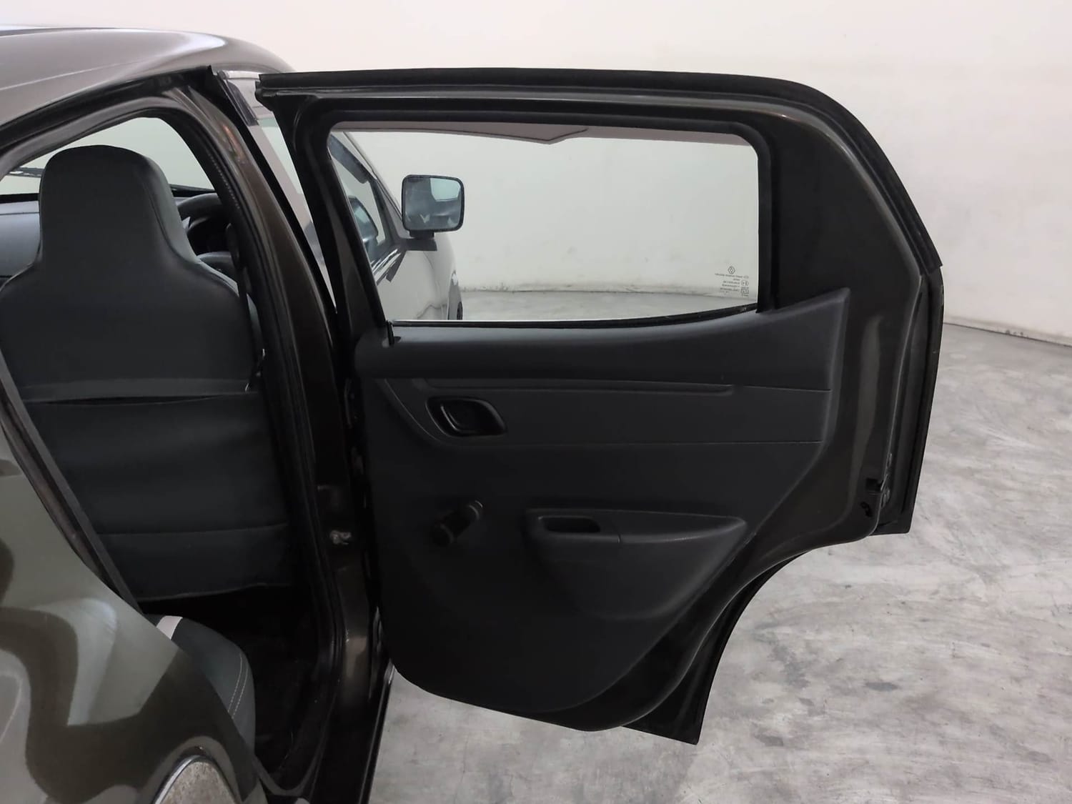 Used 2016 Renault Kwid RXT Petrol Manual interior RIGHT REAR DOOR OPEN VIEW
