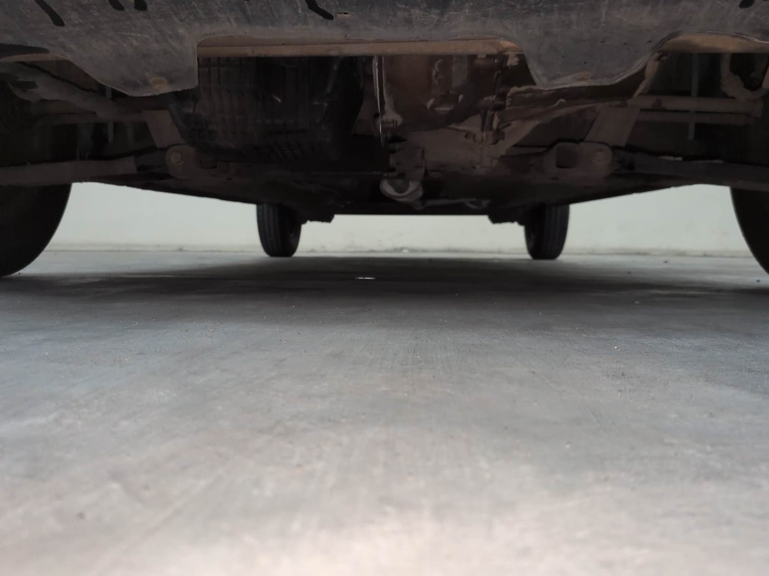 Used 2016 Renault Kwid RXT Petrol Manual extra FRONT LEFT UNDERBODY VIEW