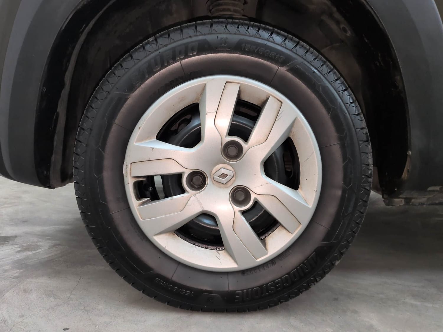 Used 2016 Renault Kwid RXT Petrol Manual tyres LEFT FRONT TYRE RIM VIEW