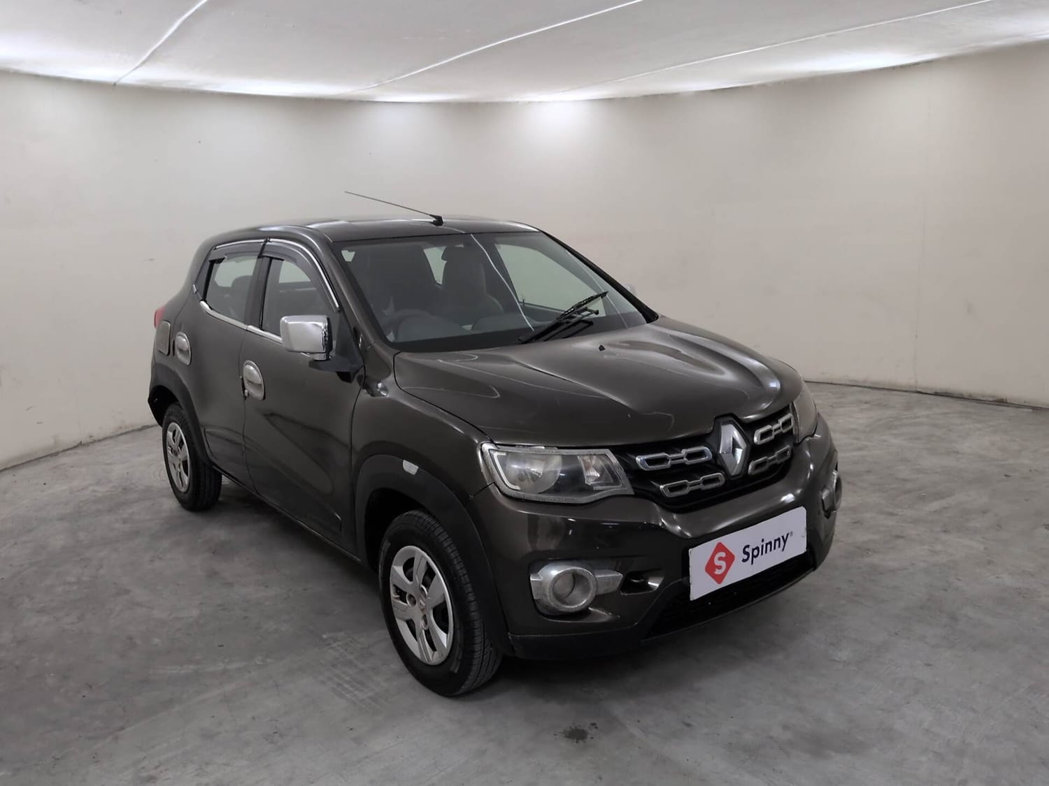 Used 2016 Renault Kwid RXT Petrol Manual exterior RIGHT FRONT CORNER VIEW
