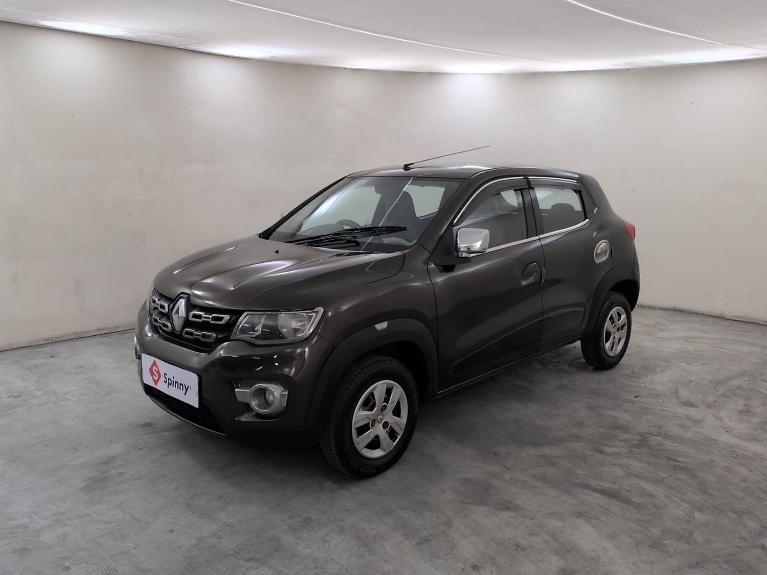 Used 2016 Renault Kwid RXT Petrol Manual exterior LEFT FRONT CORNER VIEW