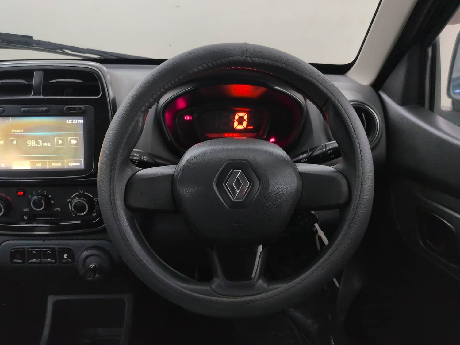 Used 2016 Renault Kwid RXT Petrol Manual interior STEERING VIEW