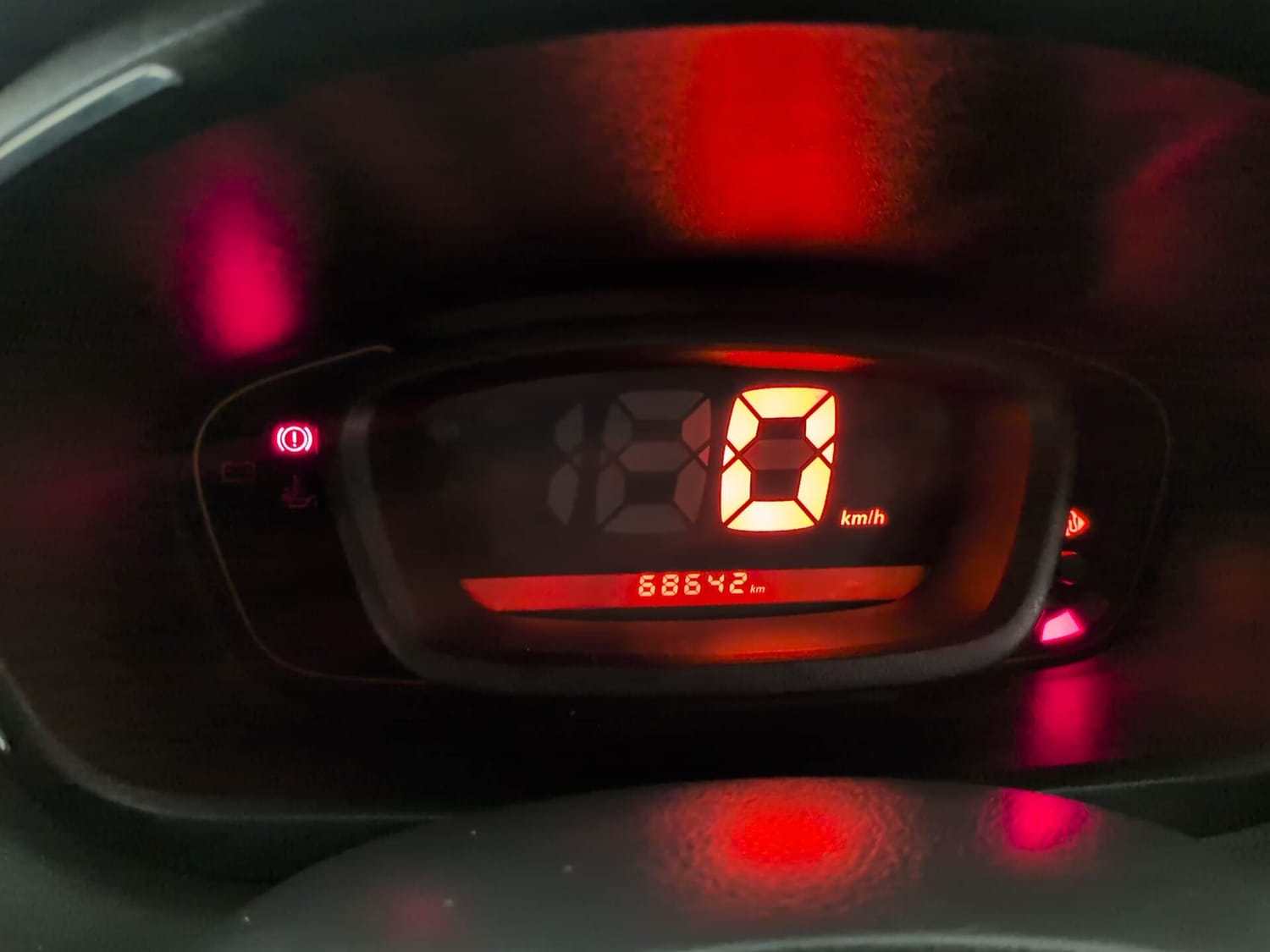 Used 2016 Renault Kwid RXT Petrol Manual interior CLUSTERMETER VIEW