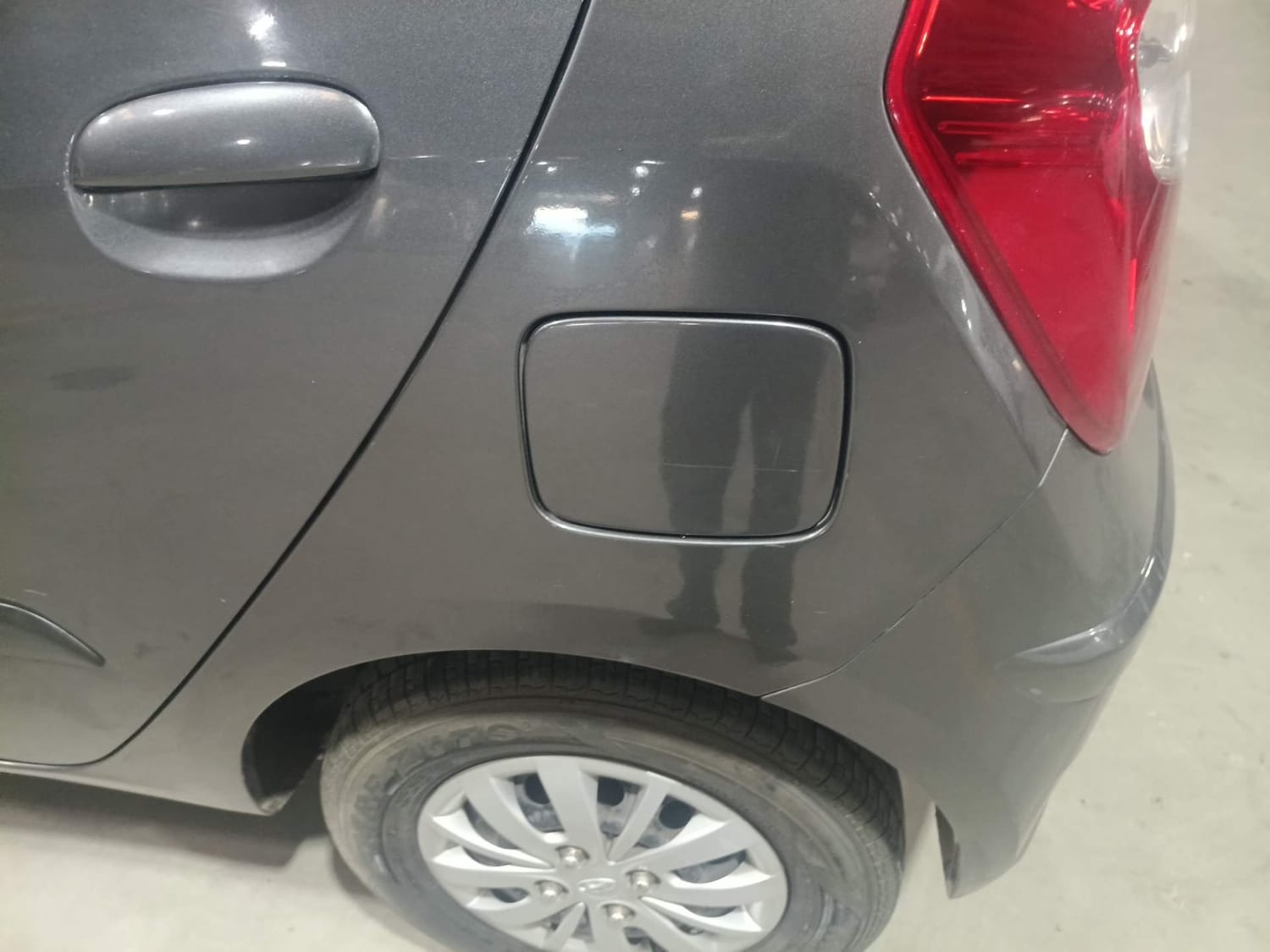 Used 2013 Hyundai i10 1.1L iRDE Magna Special Edition Petrol Manual dents MINOR SCRATCH