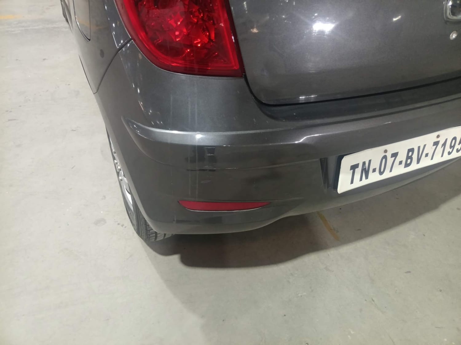 Used 2013 Hyundai i10 1.1L iRDE Magna Special Edition Petrol Manual dents MINOR SCRATCH