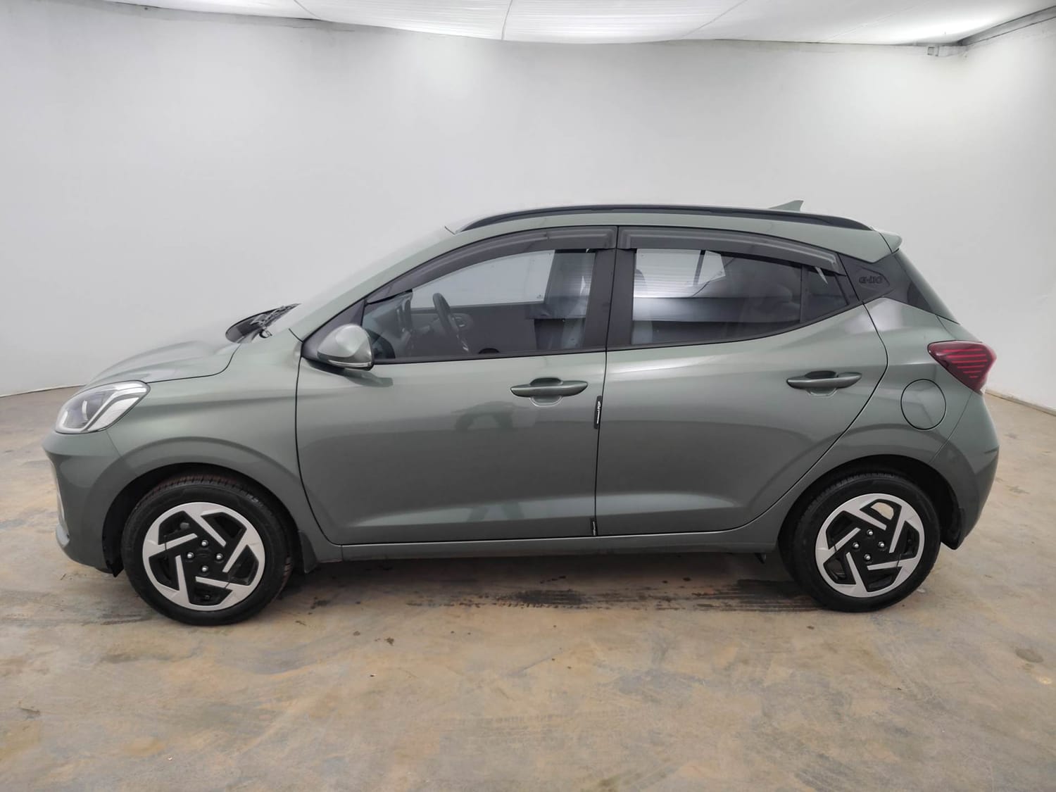 Used 2026 Hyundai Grand i10 Nios Sportz 1.2 Kappa AMT Petrol Automatic exterior LEFT SIDE VIEW
