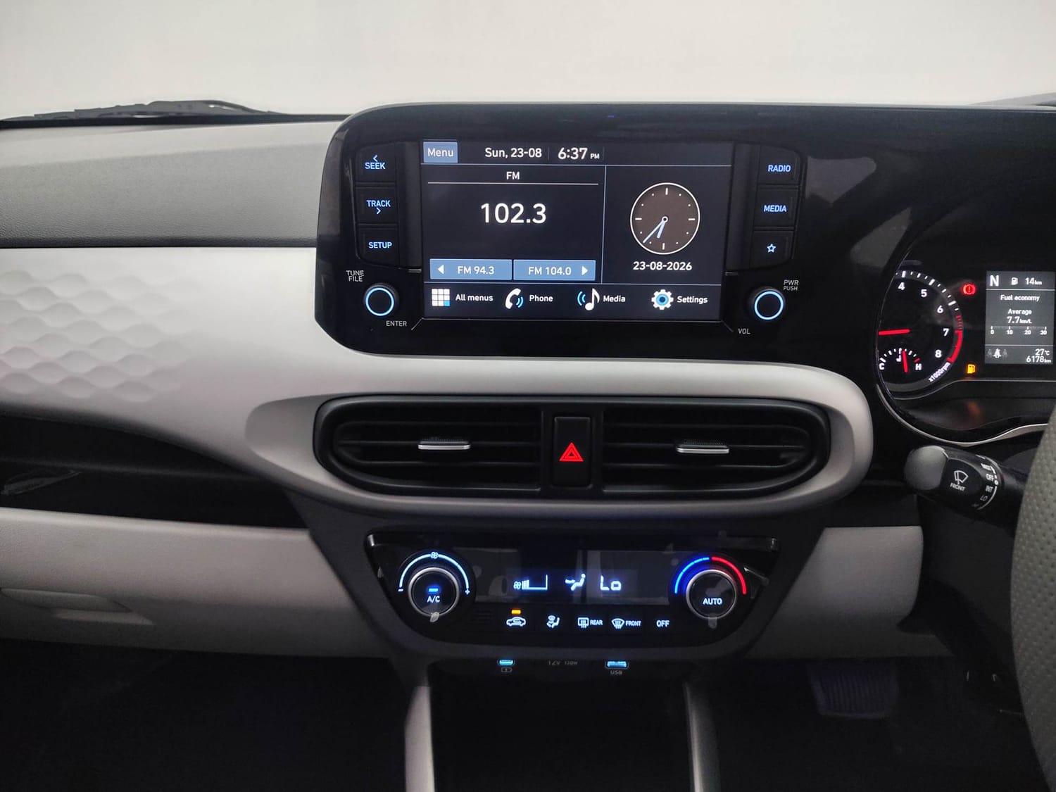 Used 2026 Hyundai Grand i10 Nios Sportz 1.2 Kappa AMT Petrol Automatic interior MUSIC SYSTEM & AC CONTROL VIEW