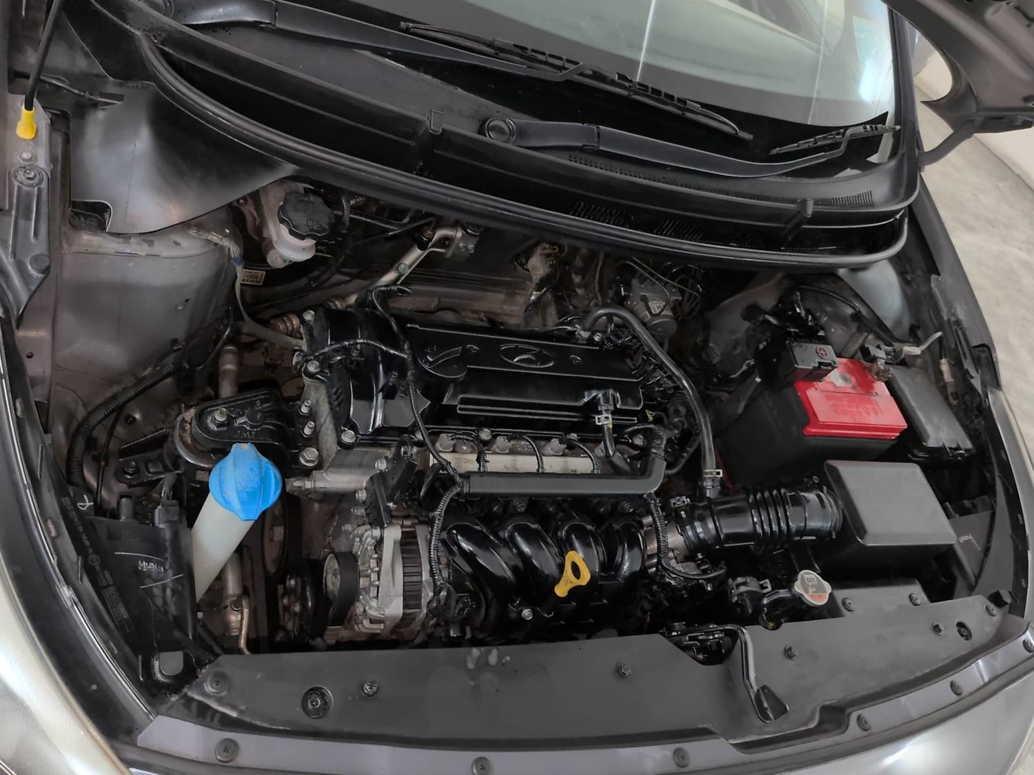 Used 2015 Hyundai Elite i20 Asta 1.2 (O) Petrol Manual engine ENGINE RIGHT SIDE VIEW