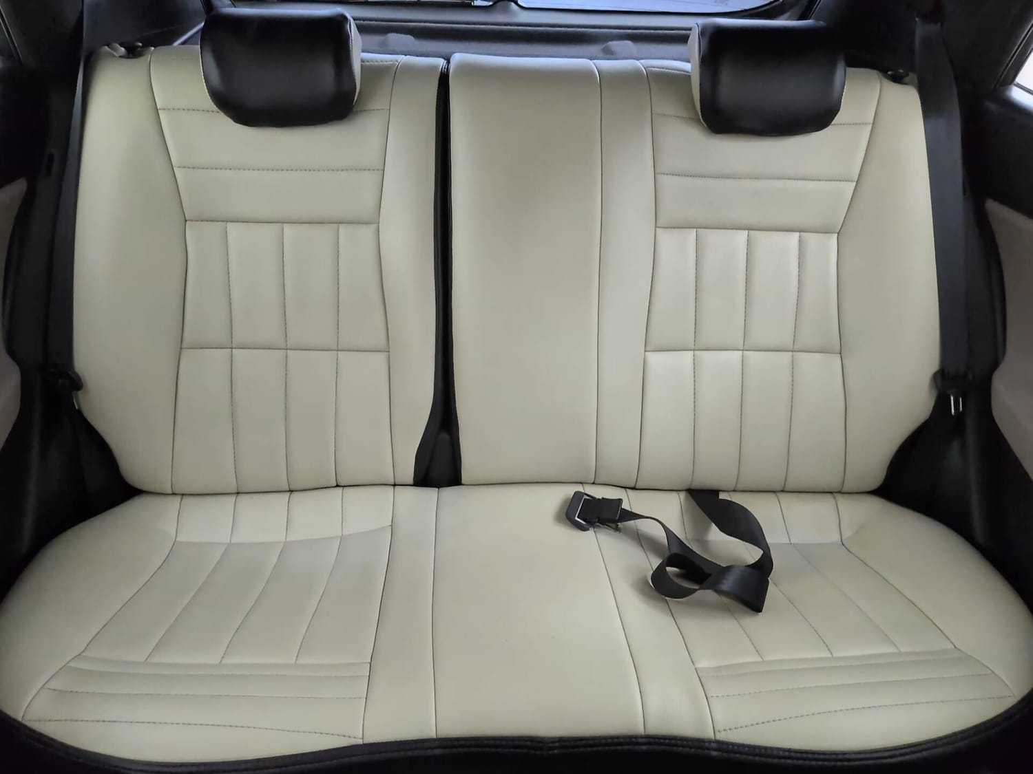 Used 2015 Hyundai Elite i20 Asta 1.2 (O) Petrol Manual interior REAR SEAT CONDITION VIEW