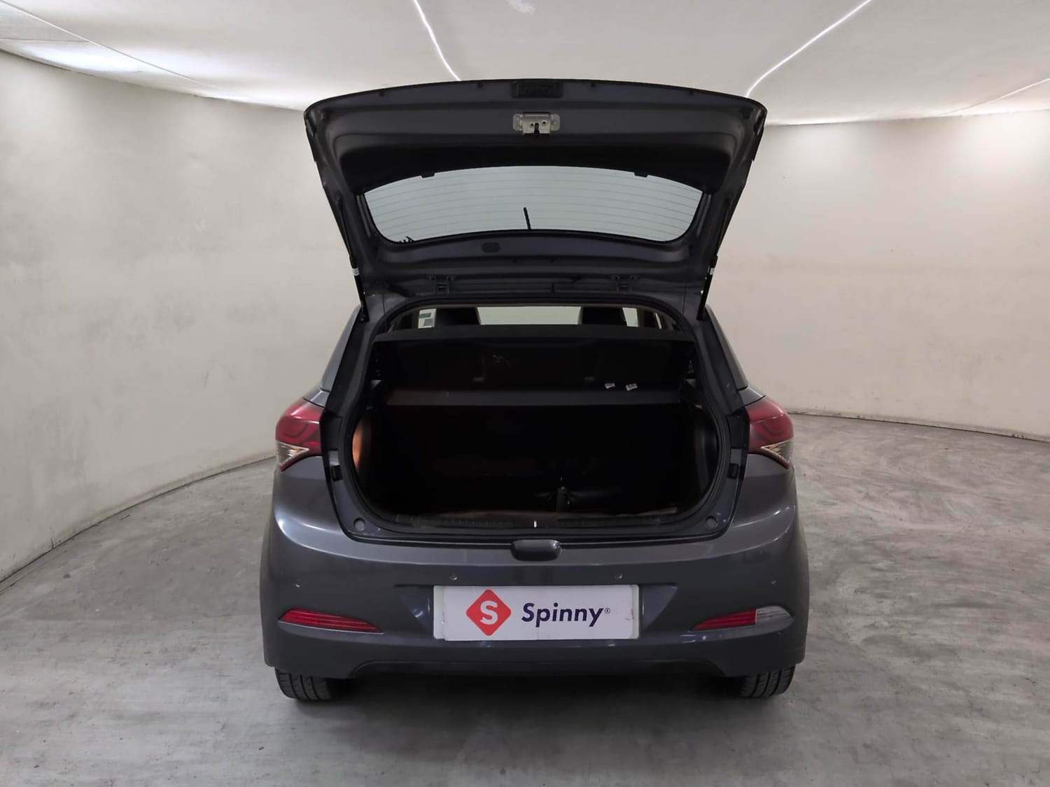 Used 2015 Hyundai Elite i20 Asta 1.2 (O) Petrol Manual interior DICKY DOOR OPEN VIEW
