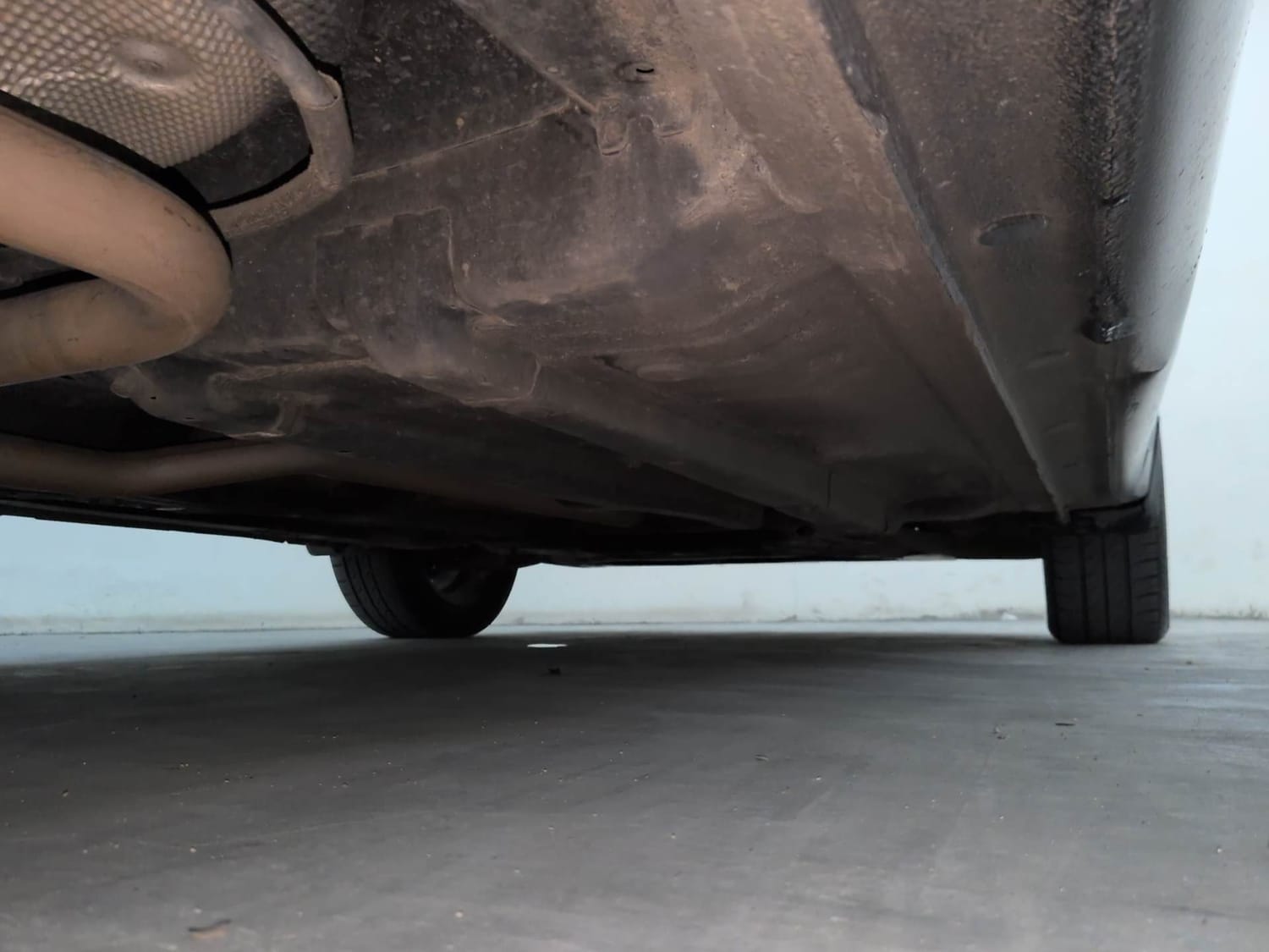Used 2015 Hyundai Elite i20 Asta 1.2 (O) Petrol Manual extra REAR RIGHT UNDERBODY VIEW