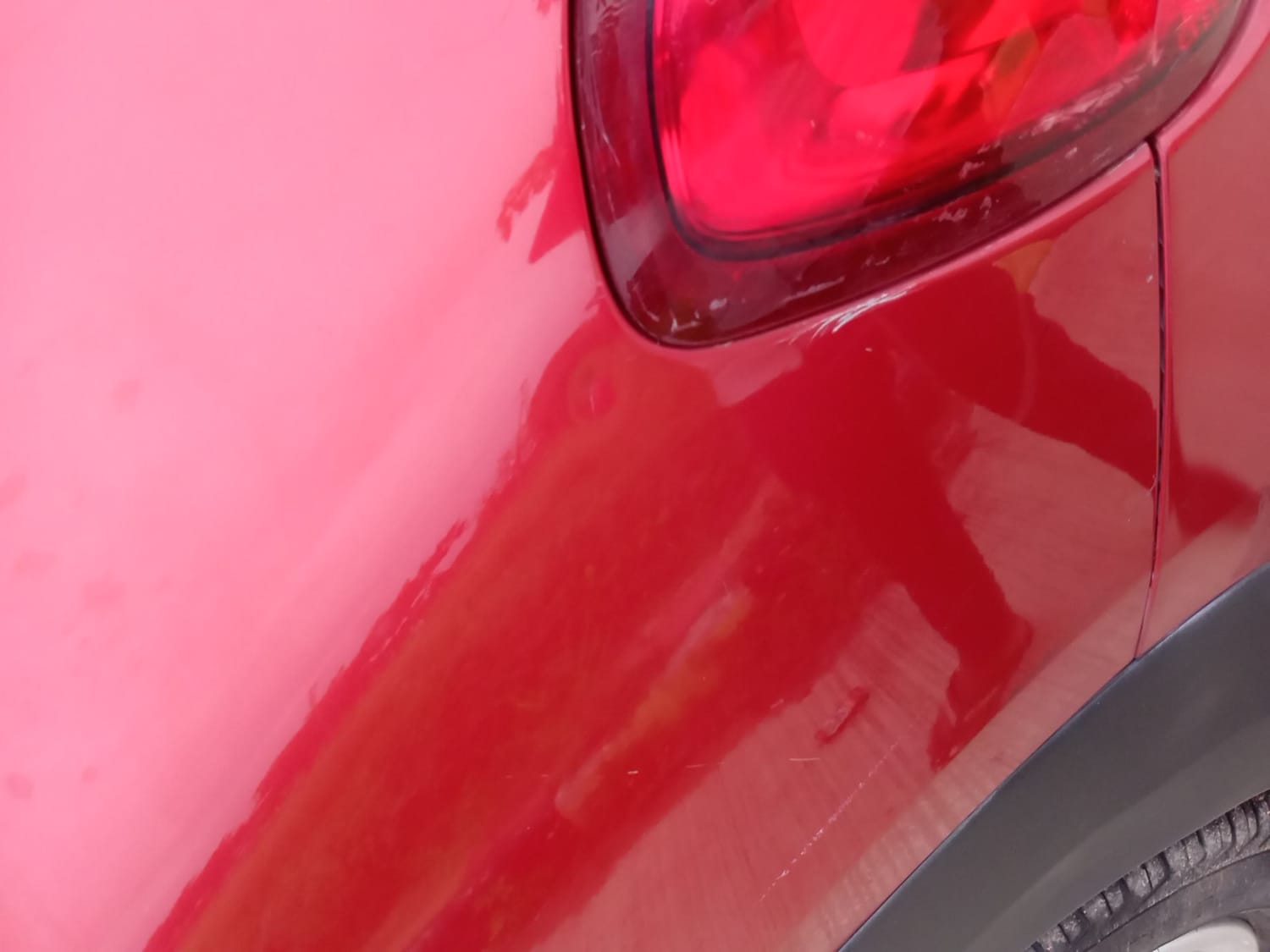 Used 2017 Renault Kwid 1.0 RXT AMT Opt Petrol Automatic dents MINOR DENT