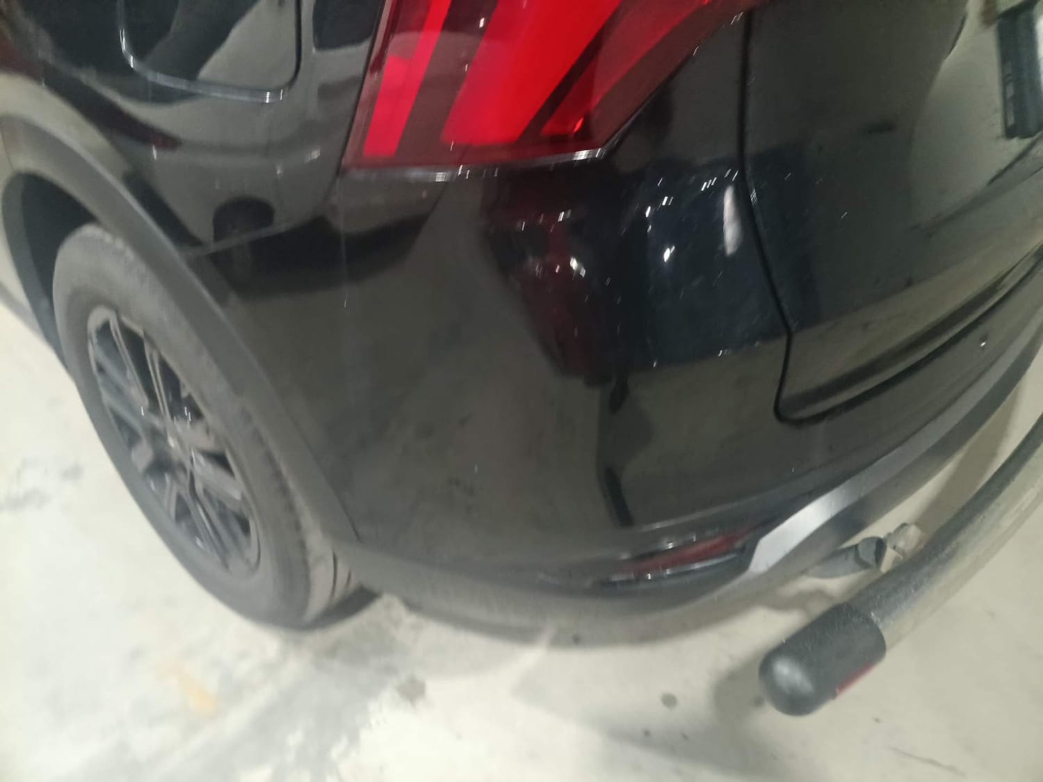 Used 2024 Mahindra XUV700 AX7 Luxury Pack Diesel MT 7 STR Diesel Manual dents MINOR SCRATCH