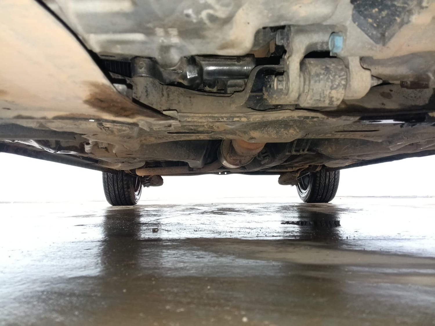 Used 2016 Honda Brio S MT Petrol Manual extra FRONT LEFT UNDERBODY VIEW