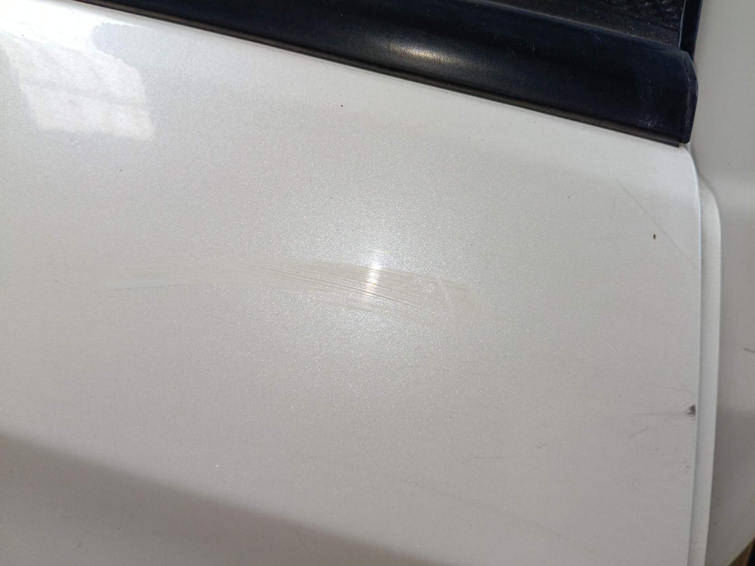 Used 2016 Honda Brio S MT Petrol Manual dents MINOR SCRATCH