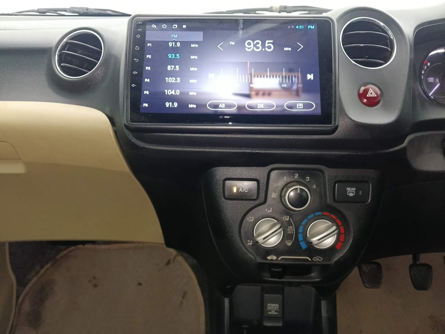 Used 2016 Honda Brio S MT Petrol Manual interior MUSIC SYSTEM & AC CONTROL VIEW