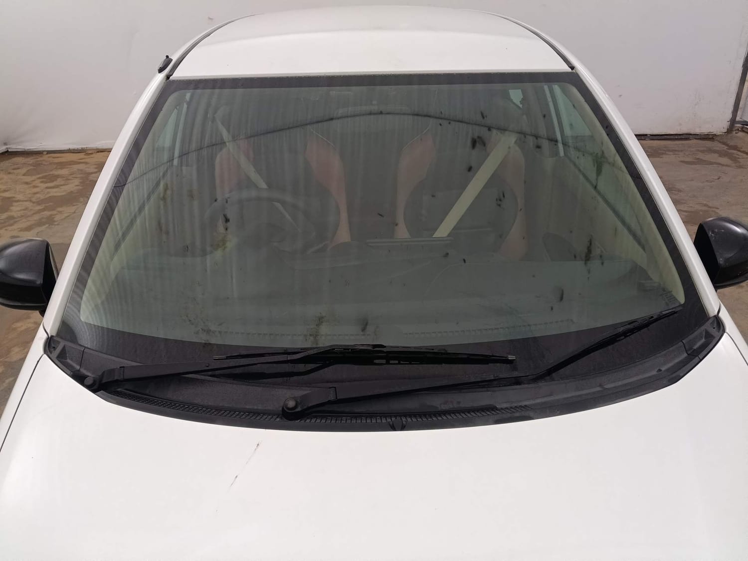 Used 2016 Honda Brio S MT Petrol Manual exterior FRONT WINDSHIELD VIEW