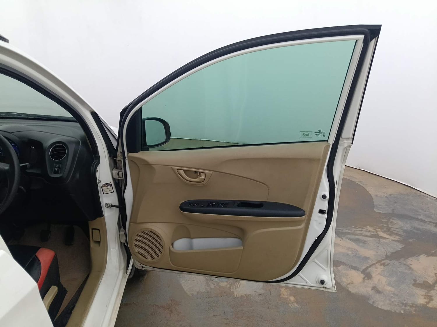 Used 2016 Honda Brio S MT Petrol Manual interior RIGHT FRONT DOOR OPEN VIEW