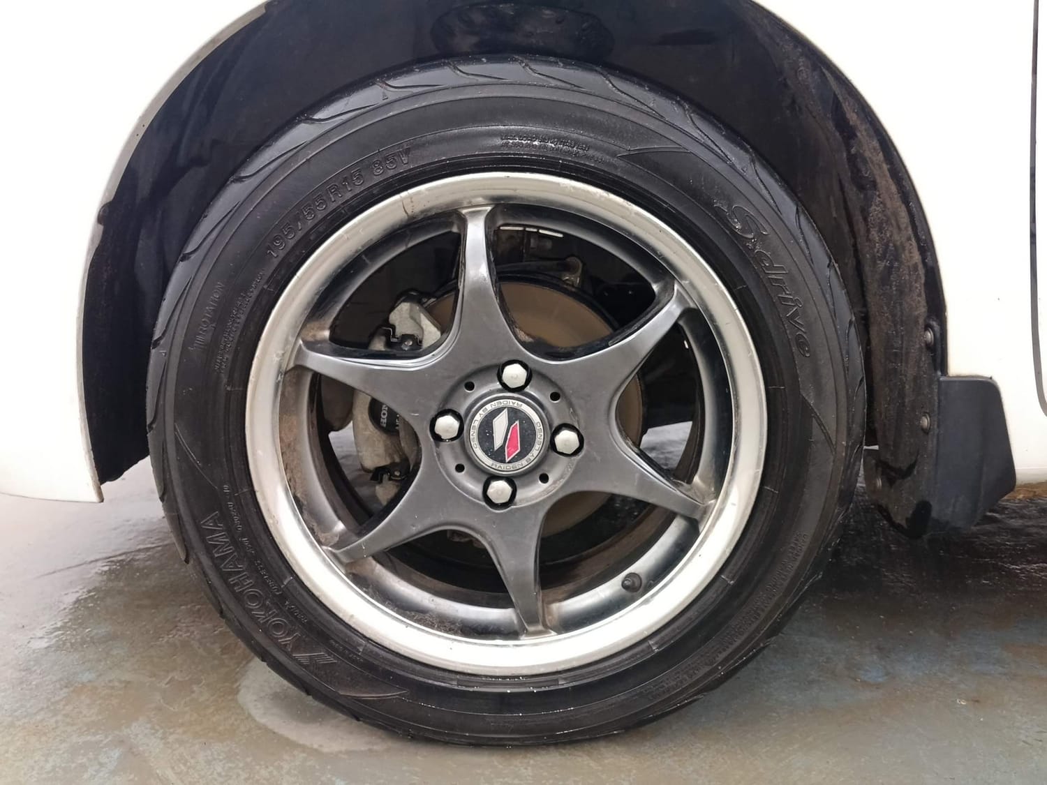Used 2016 Honda Brio S MT Petrol Manual tyres LEFT FRONT TYRE RIM VIEW