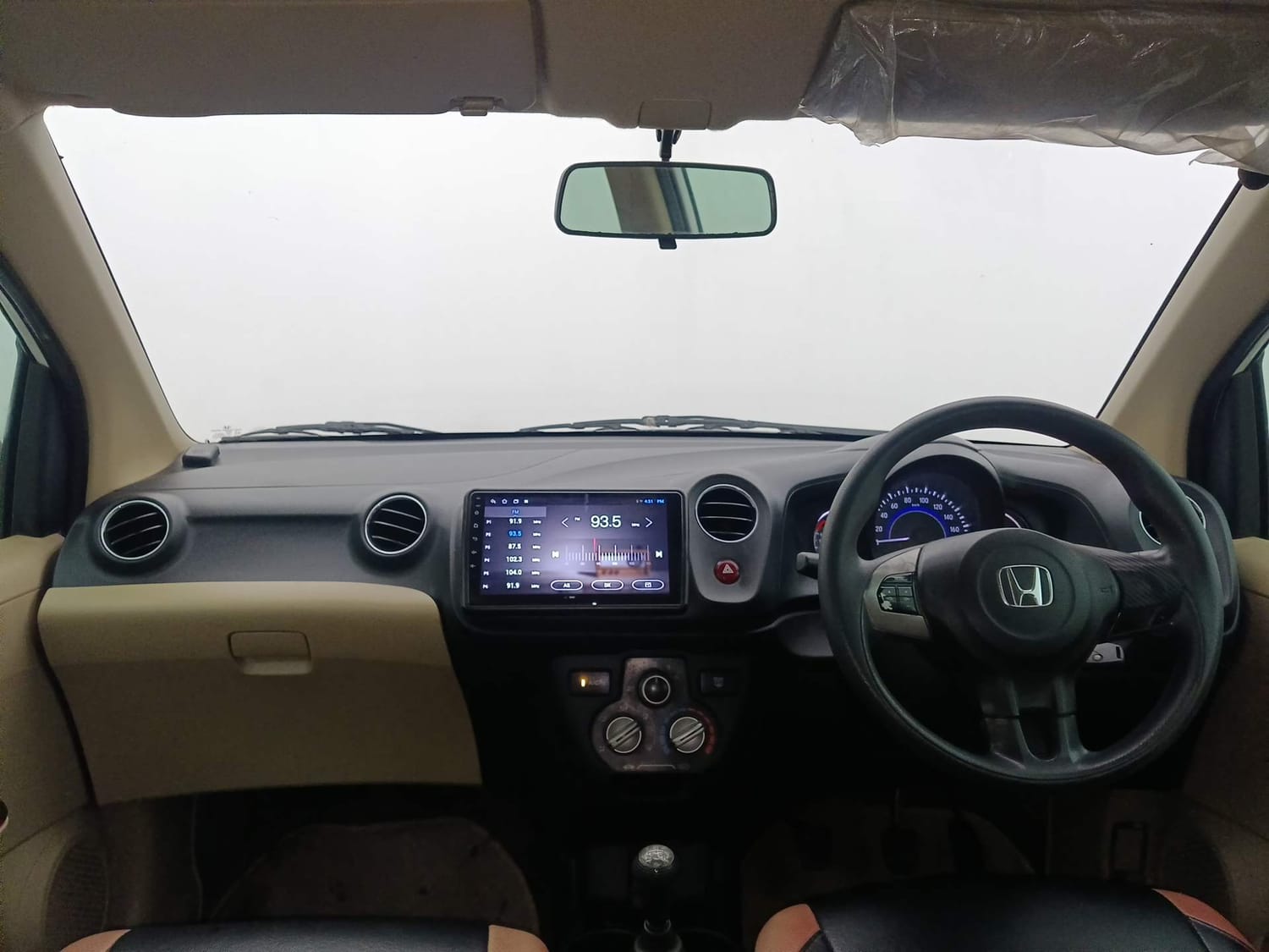 Used 2016 Honda Brio S MT Petrol Manual interior DASHBOARD VIEW
