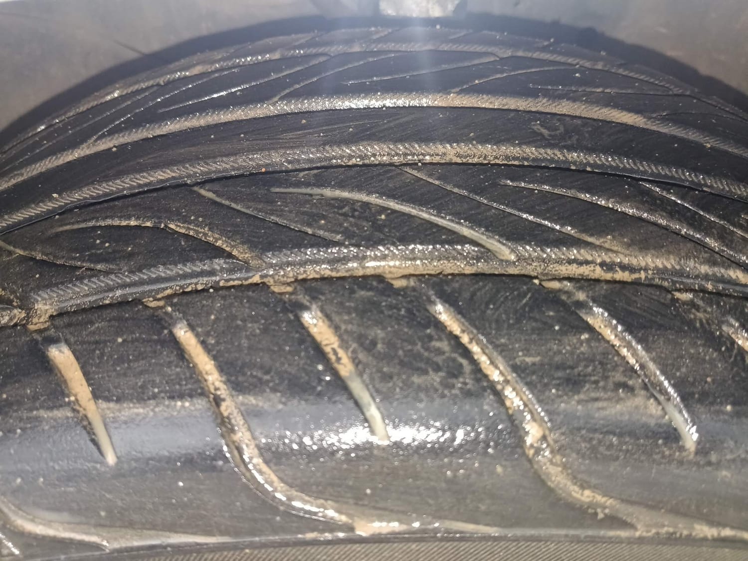 Used 2016 Honda Brio S MT Petrol Manual tyres LEFT FRONT TYRE TREAD VIEW