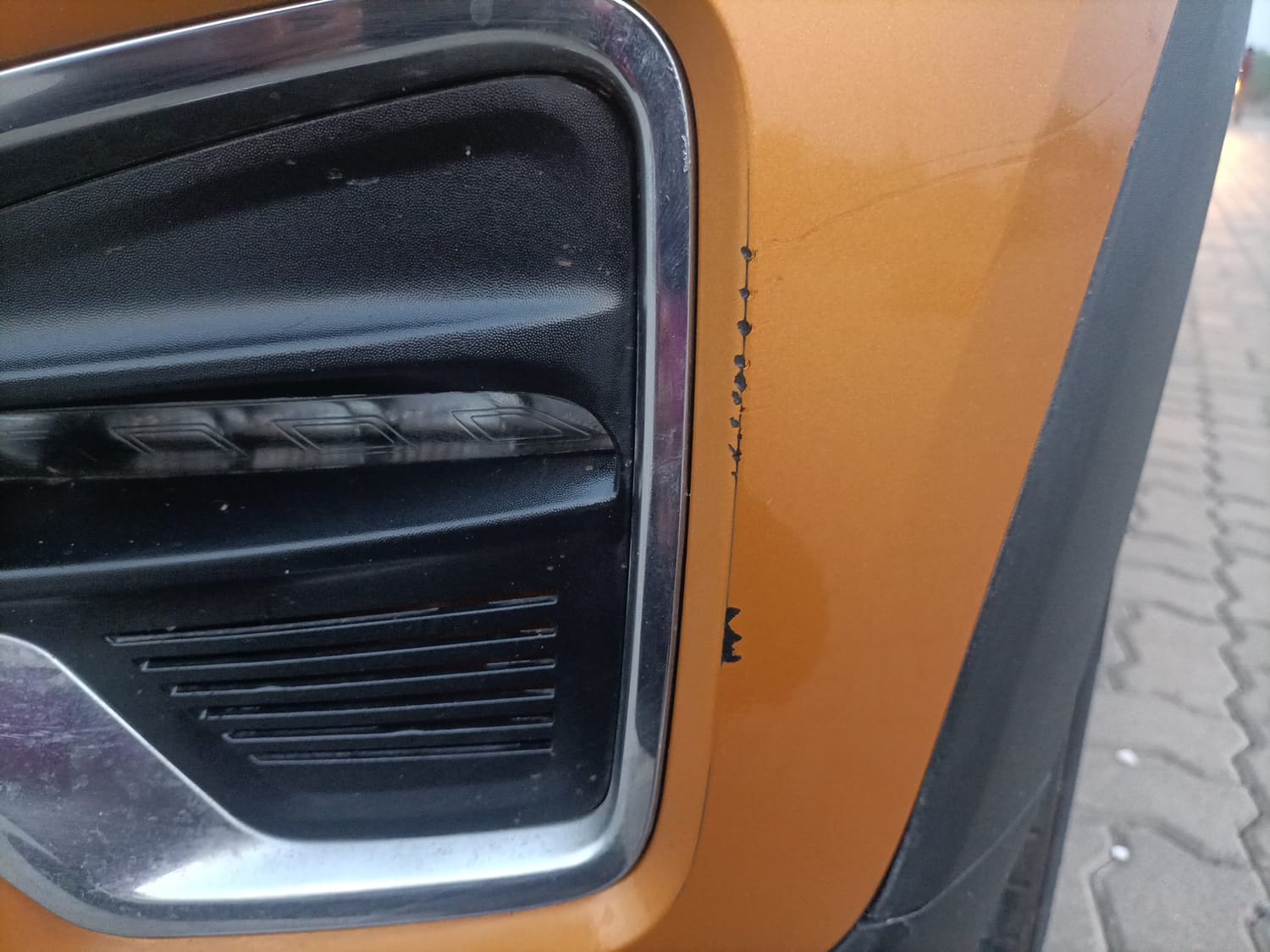 Used 2024 Renault Triber RXZ Petrol Manual dents MINOR SCRATCH