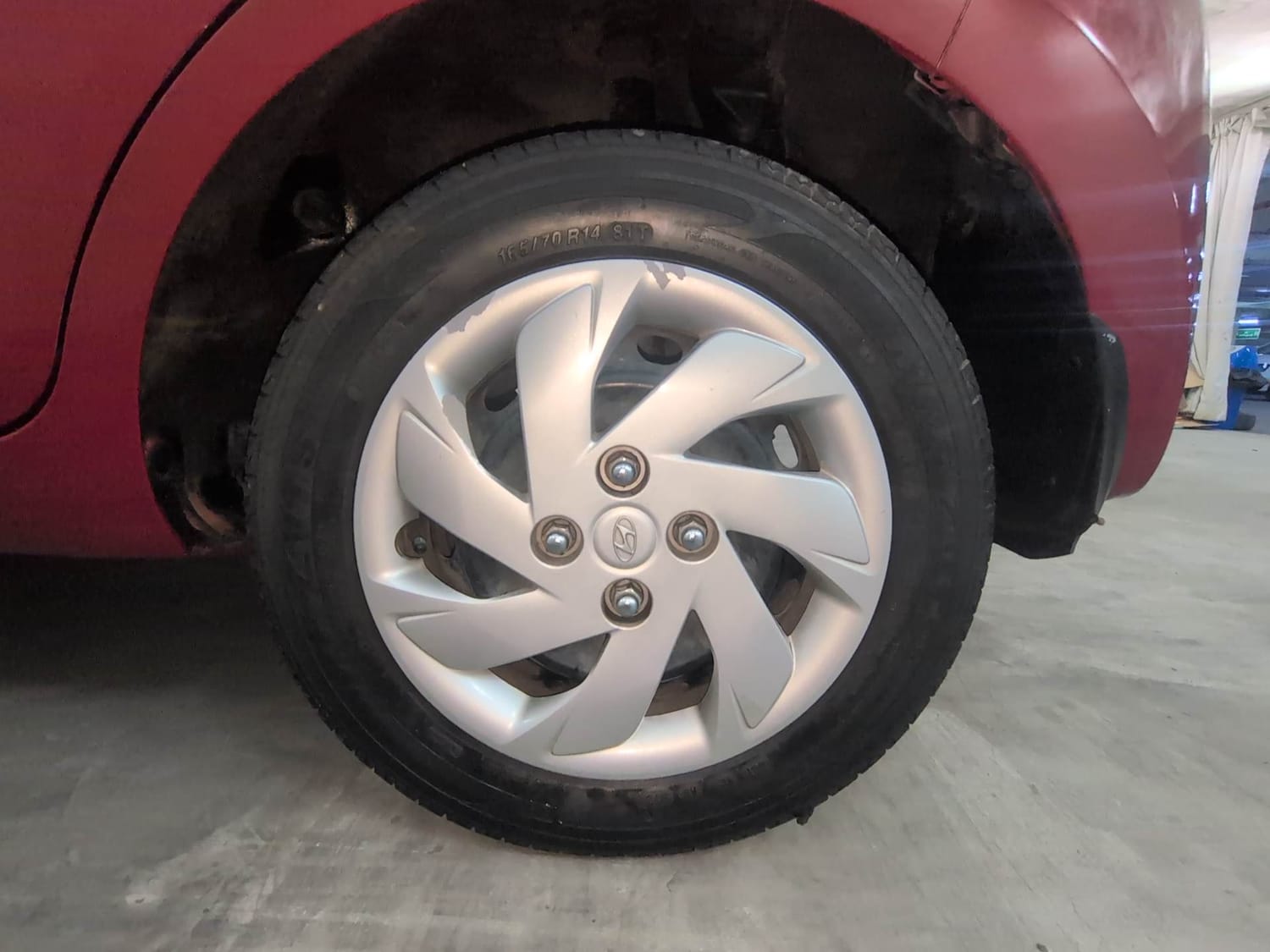 Used 2020 Hyundai Santro Asta AMT Petrol Automatic tyres LEFT REAR TYRE RIM VIEW