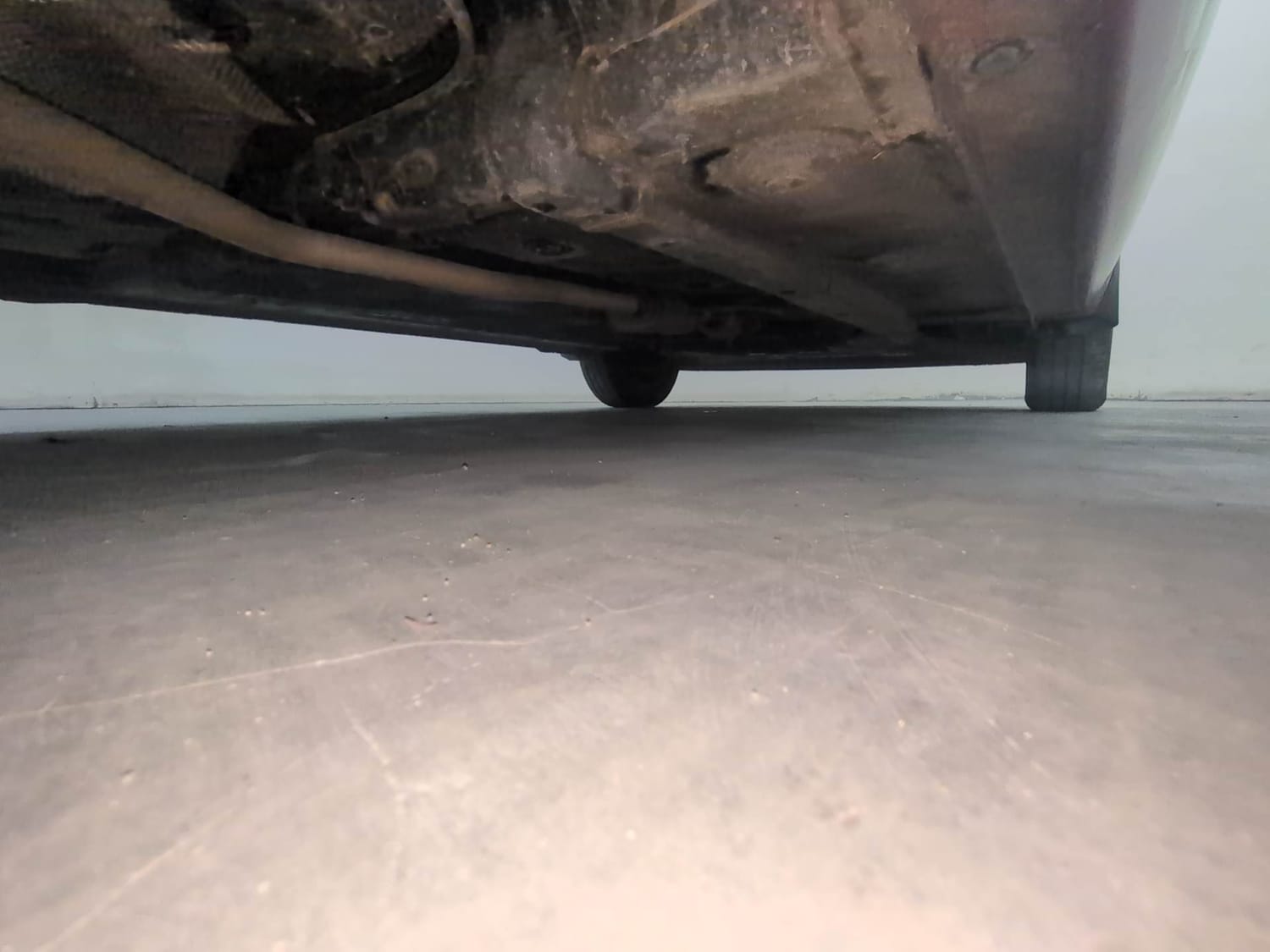Used 2020 Hyundai Santro Asta AMT Petrol Automatic extra REAR RIGHT UNDERBODY VIEW