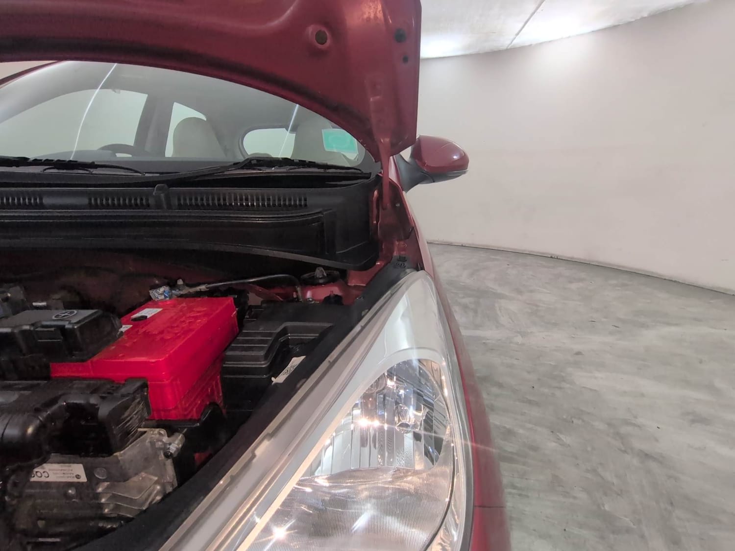Used 2020 Hyundai Santro Asta AMT Petrol Automatic engine ENGINE LEFT SIDE HINGE & APRON VIEW