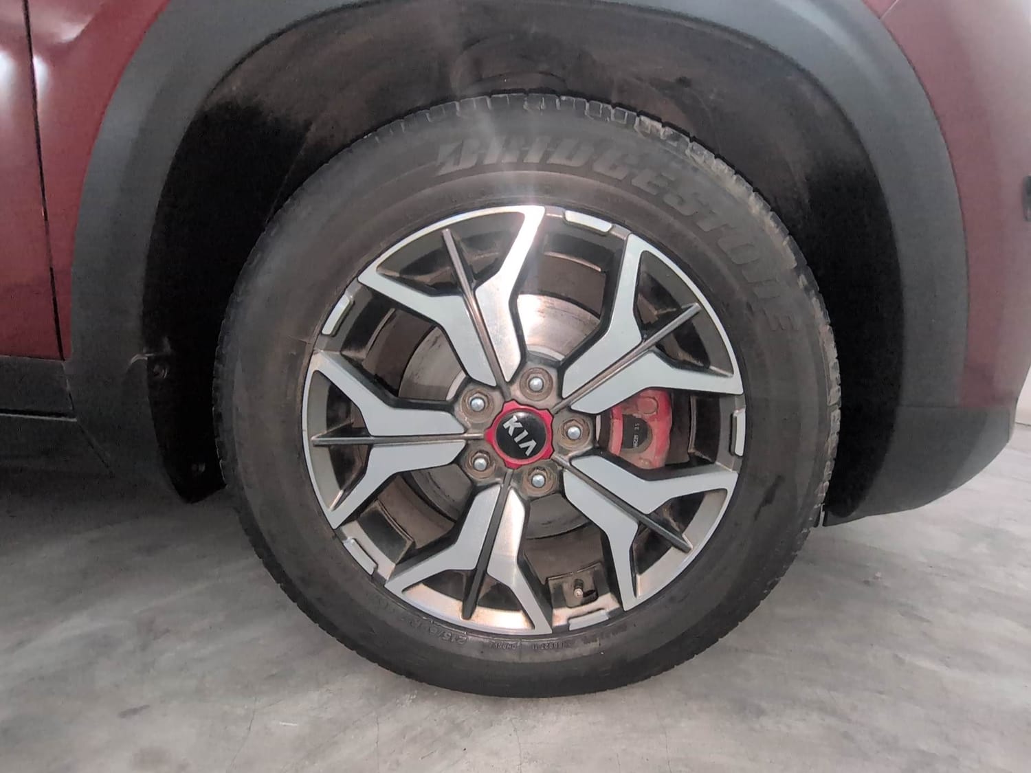 Used 2021 Kia Seltos GTX Plus AT 1.5 Diesel Diesel Automatic tyres RIGHT FRONT TYRE RIM VIEW