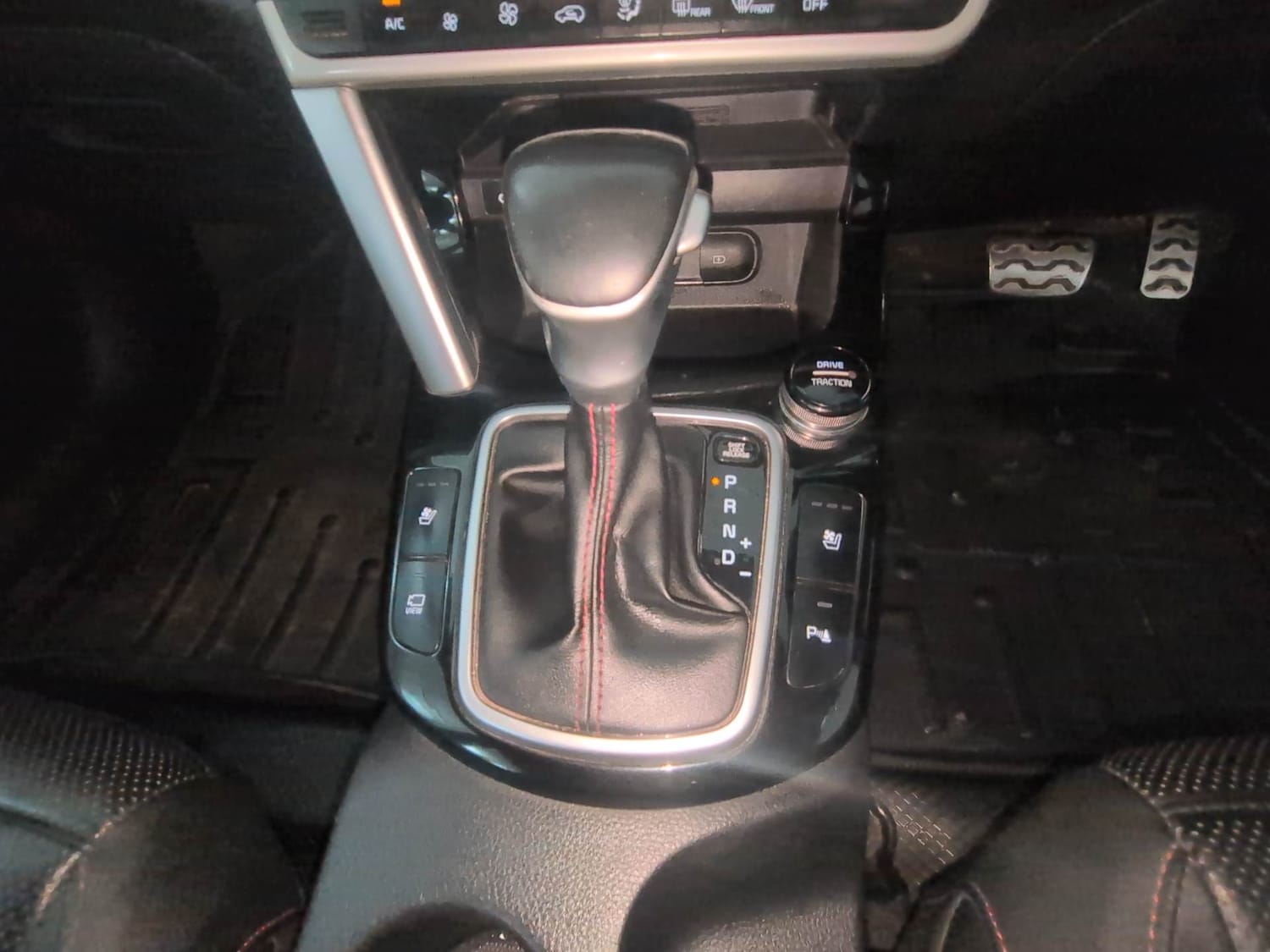 Used 2021 Kia Seltos GTX Plus AT 1.5 Diesel Diesel Automatic interior GEAR  KNOB VIEW
