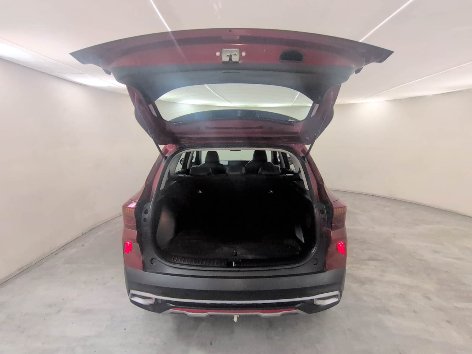 Used 2021 Kia Seltos GTX Plus AT 1.5 Diesel Diesel Automatic interior DICKY DOOR OPEN VIEW