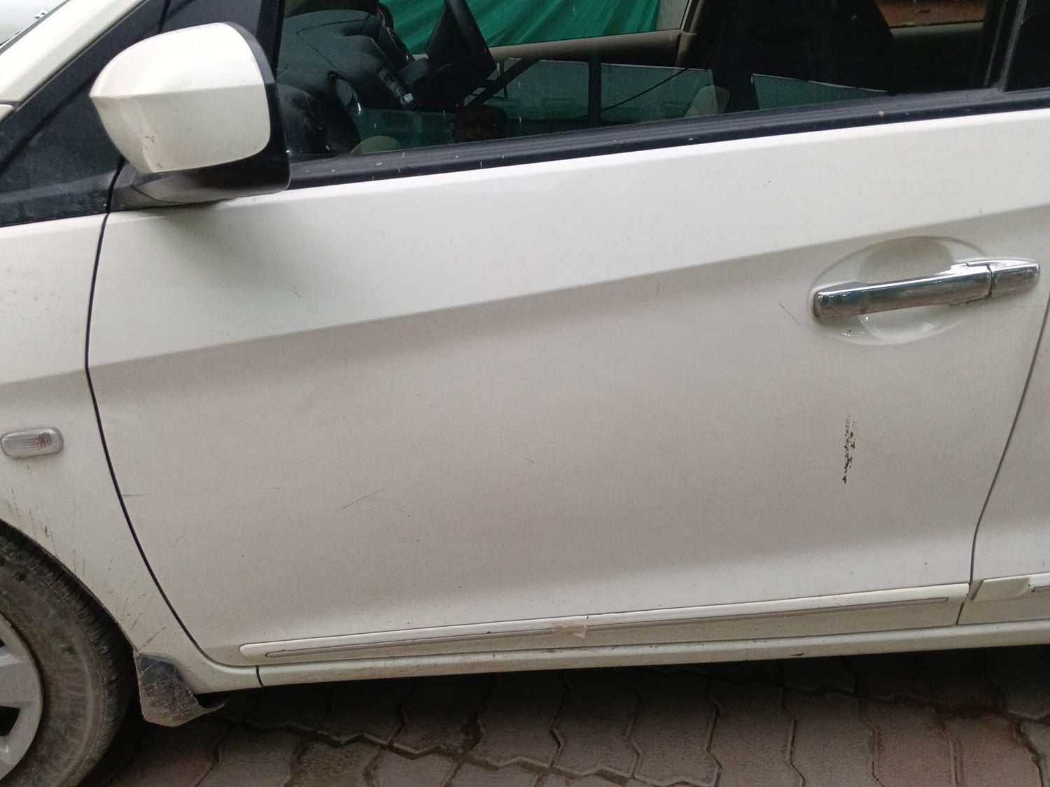 Used 2015 Honda Mobilio S Petrol Petrol Manual dents MINOR SCRATCH