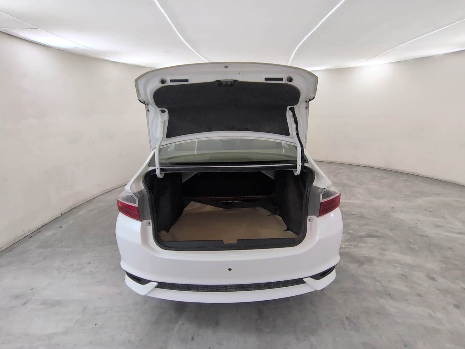 Used 2018 Honda City ZX CVT Petrol Petrol Automatic interior DICKY DOOR OPEN VIEW