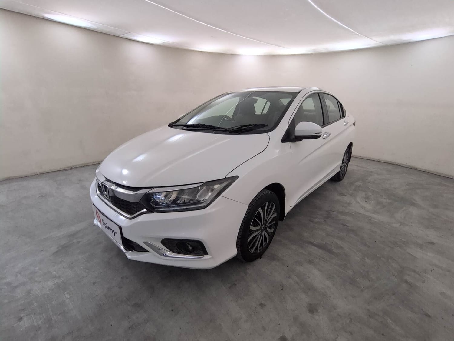 Used 2018 Honda City ZX CVT Petrol Petrol Automatic exterior LEFT FRONT CORNER VIEW