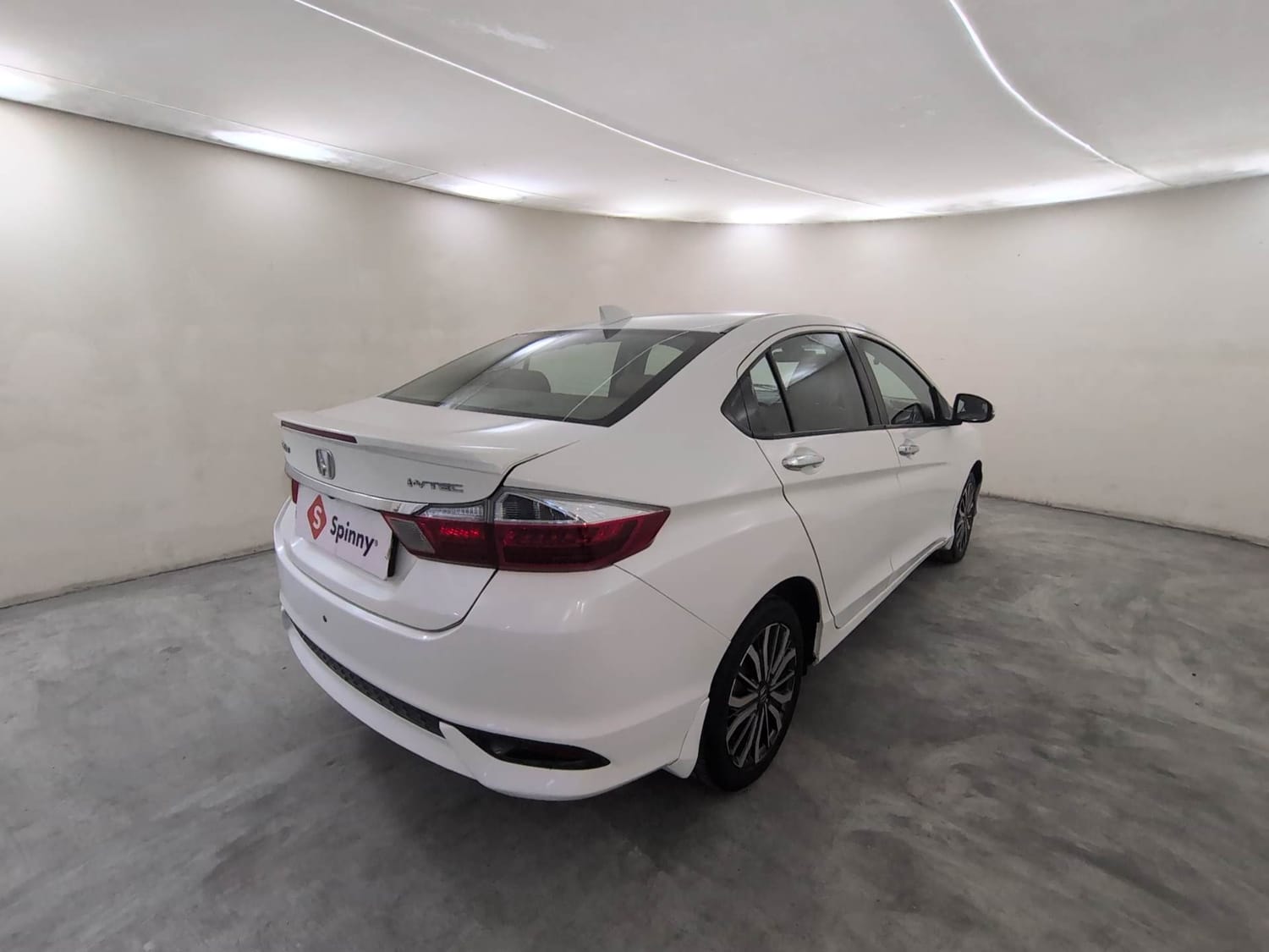 Used 2018 Honda City ZX CVT Petrol Petrol Automatic exterior RIGHT REAR CORNER VIEW